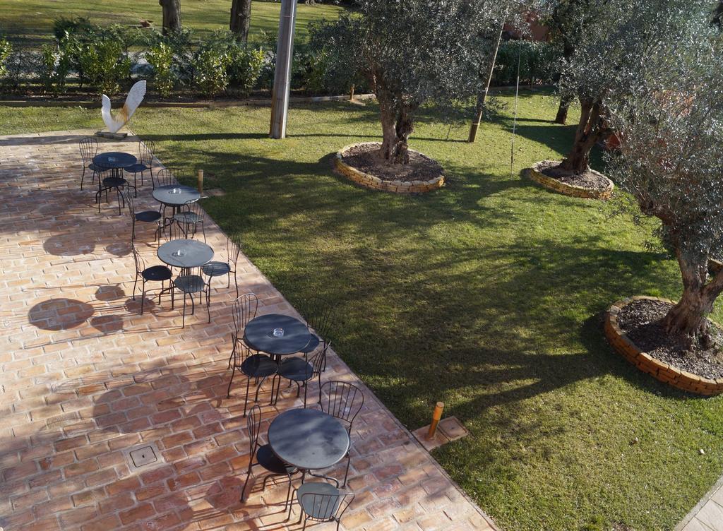 Conte Pietro Room&Breakfast Ferrara Bagian luar foto